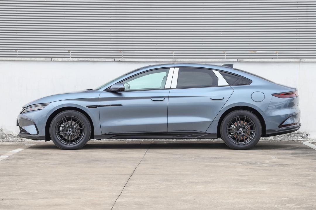 BYD Han DM 2026, фото 4