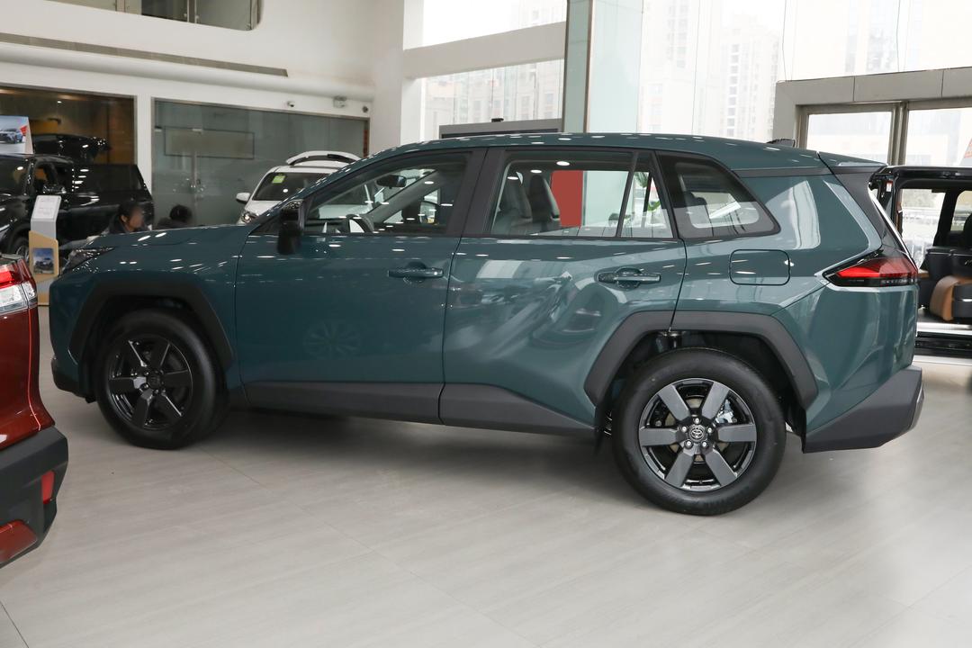 Toyota RAV4 2026, фото 4