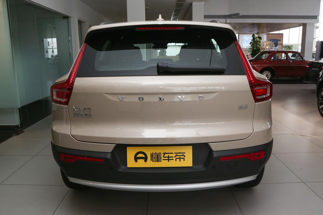 Volvo XC40 2026, фото 5