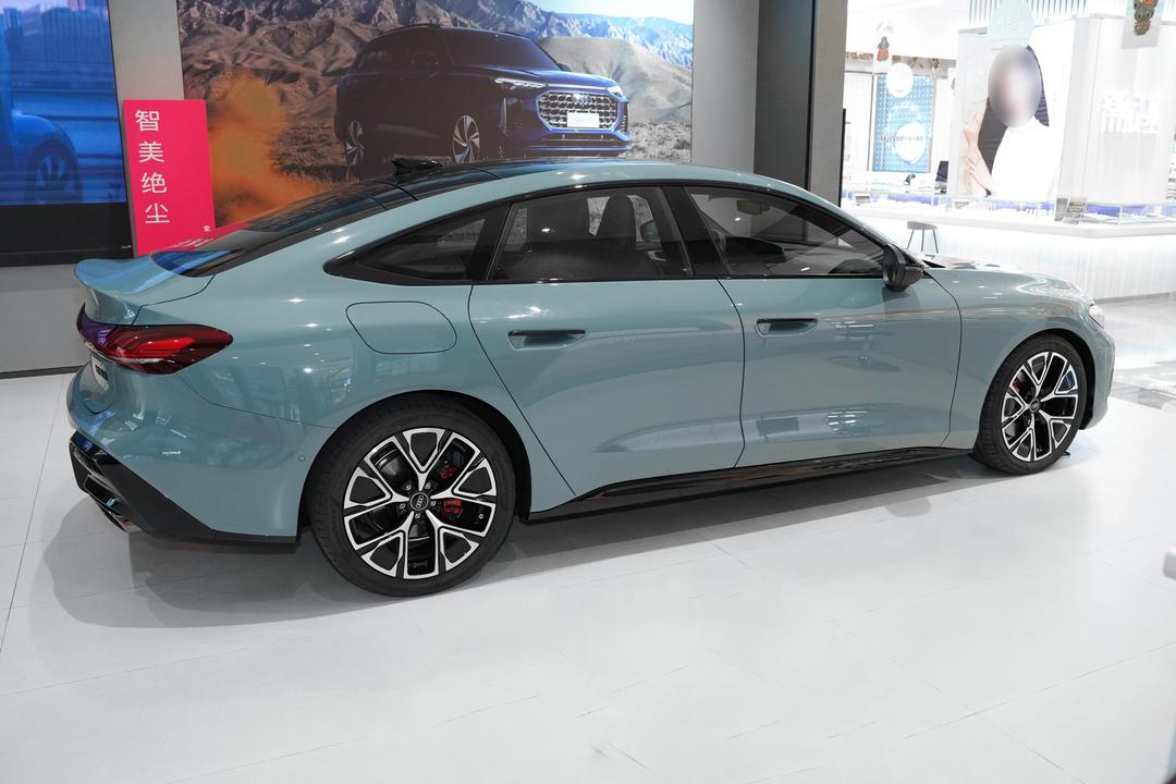 Audi A5L Sportback 2026, фото 8