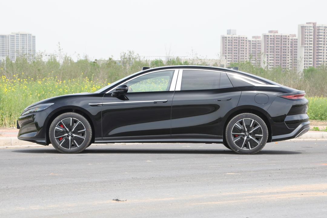 BYD Han L DM 2026, фото 4