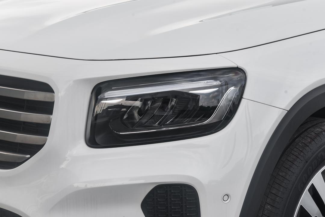 Mercedes-Benz GLB 2026, фото 13
