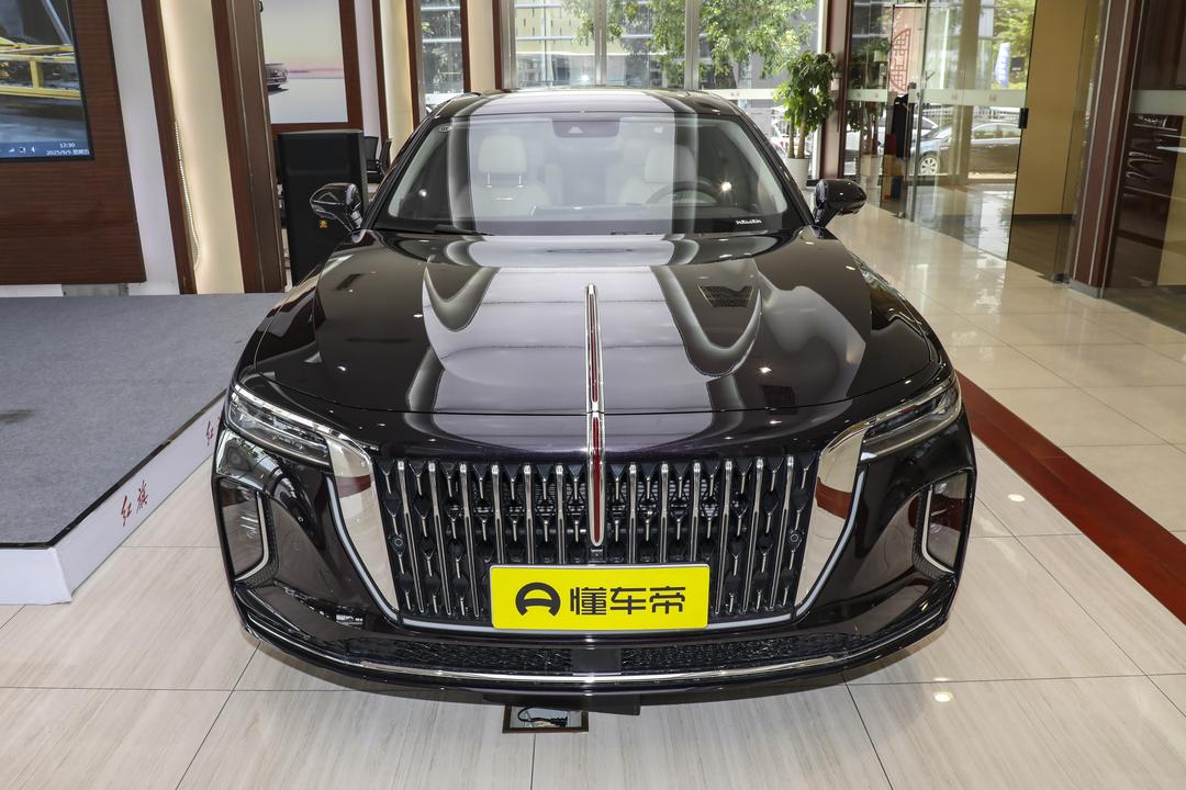 Hongqi H9 2026, фото 2