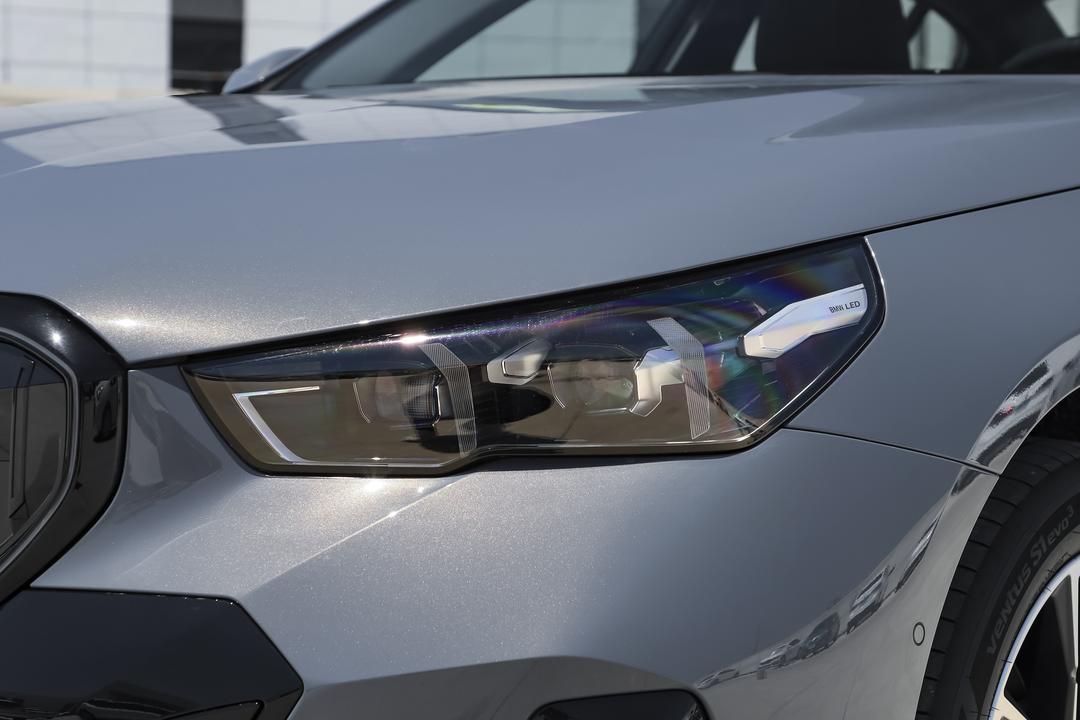 BMW 5 Series 2026, фото 13