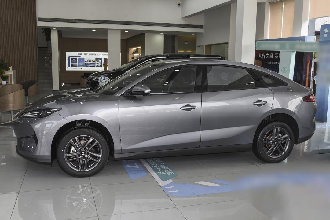 BYD e7 EV 2026, фото 4