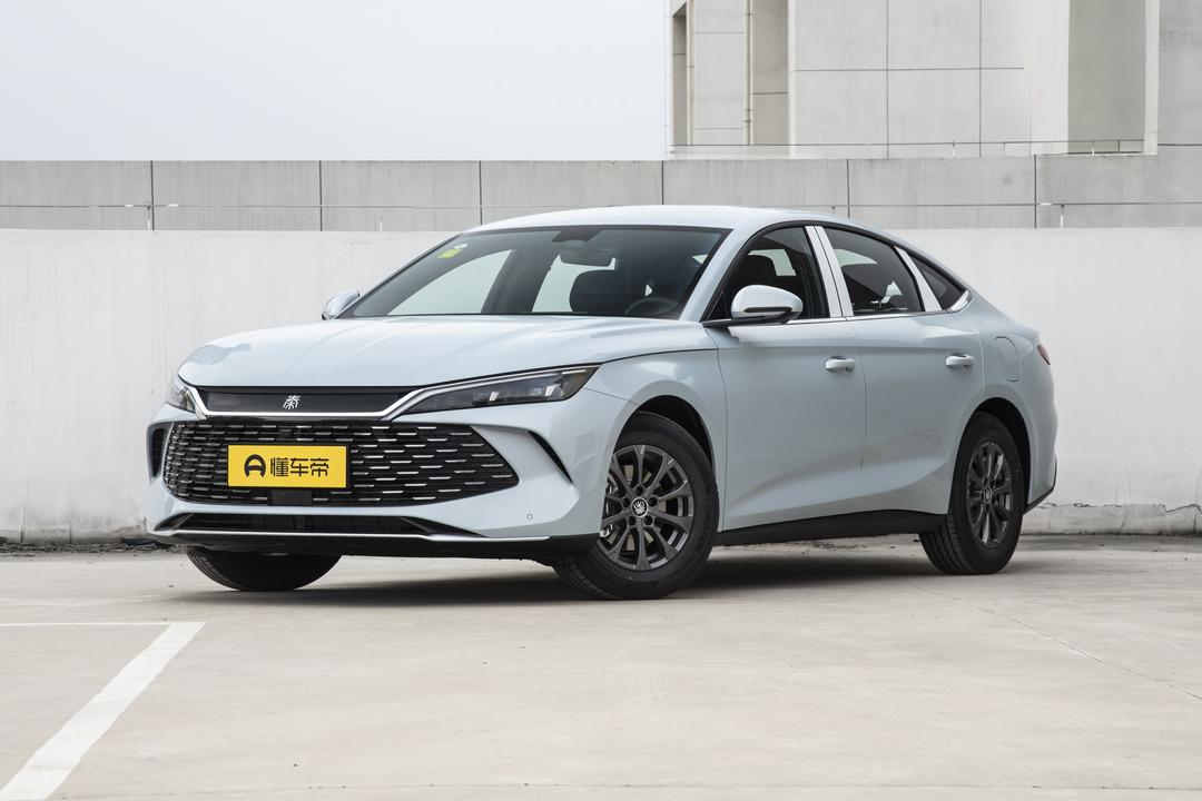 BYD Qin L DM 2026, фото 1