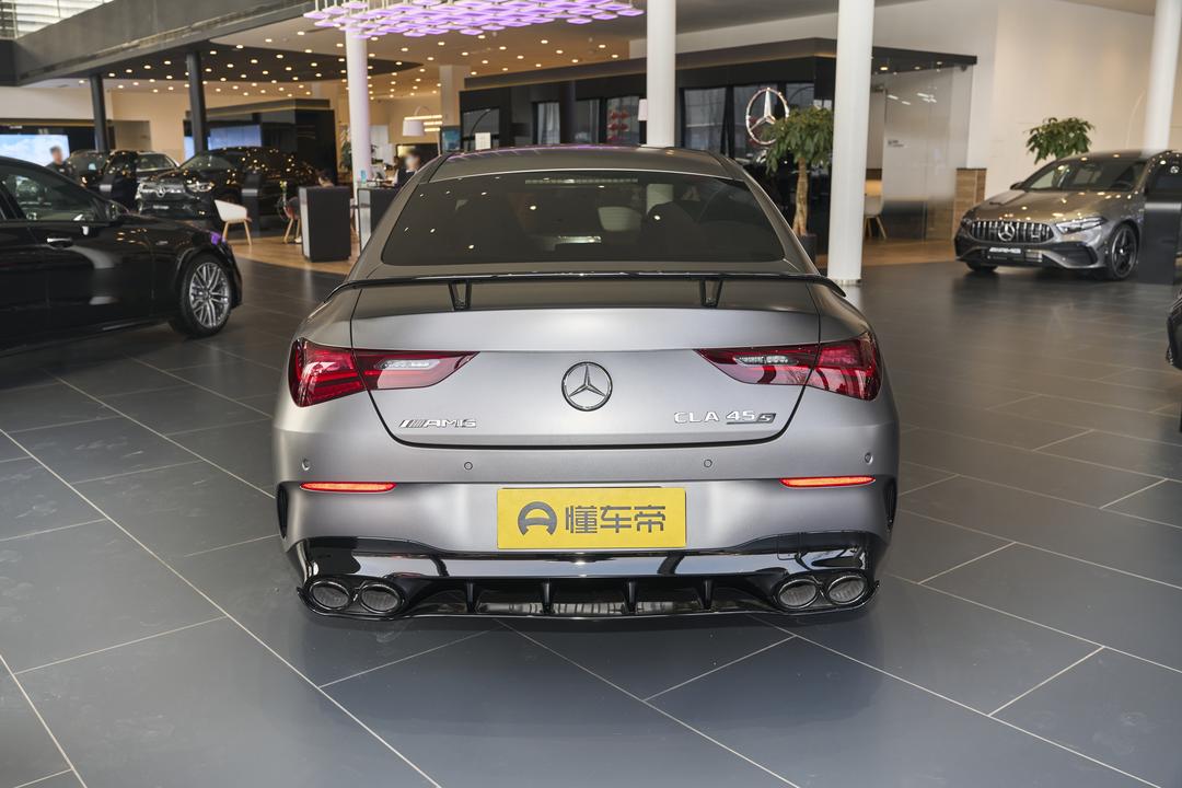 Mercedes-Benz CLA AMG 2026, фото 6