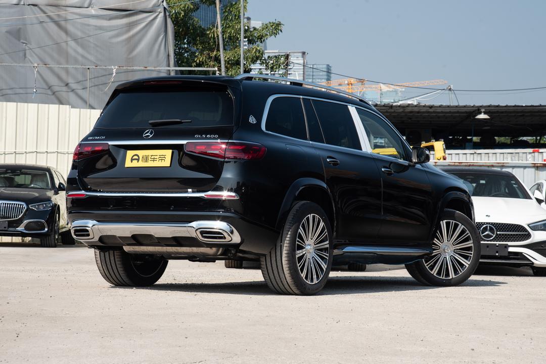 Mercedes-Benz Maybach GLS 2026, фото 7