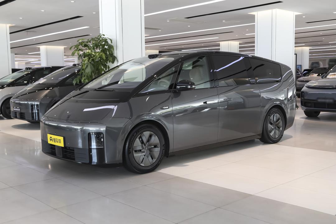 Li Auto MEGA