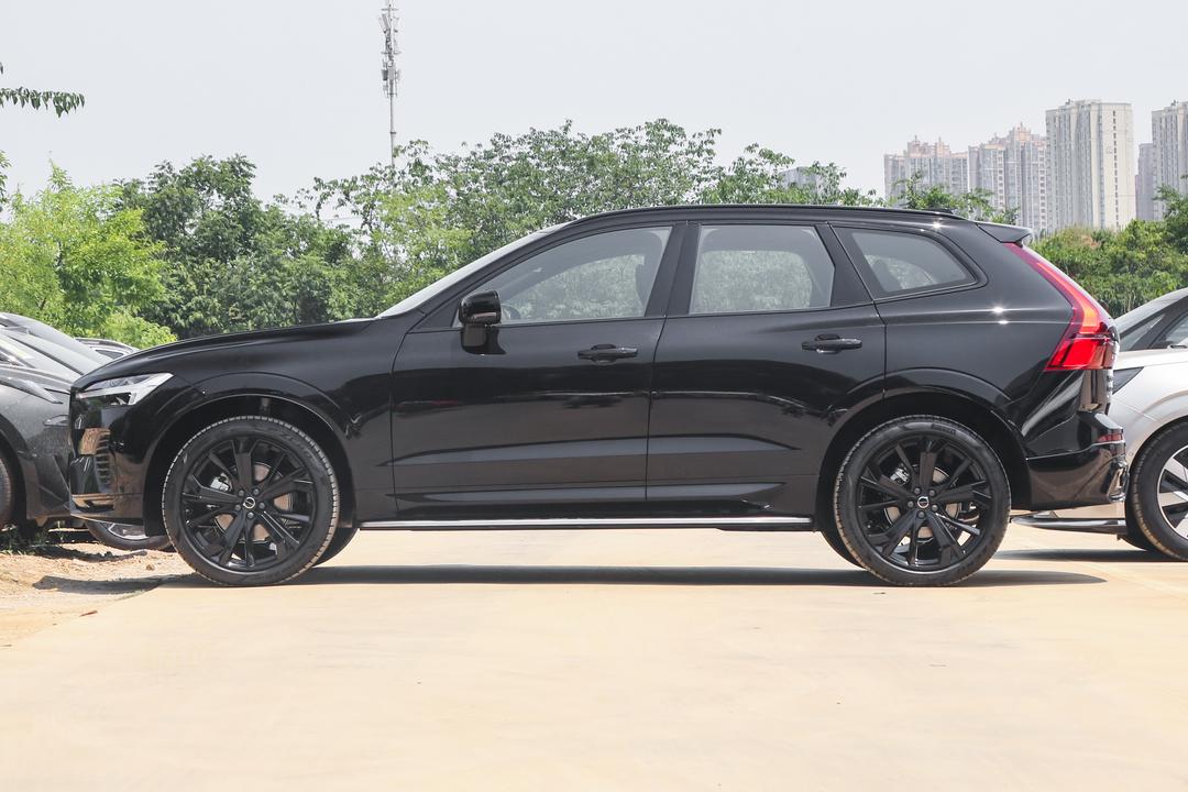Volvo XC60 2026, фото 4