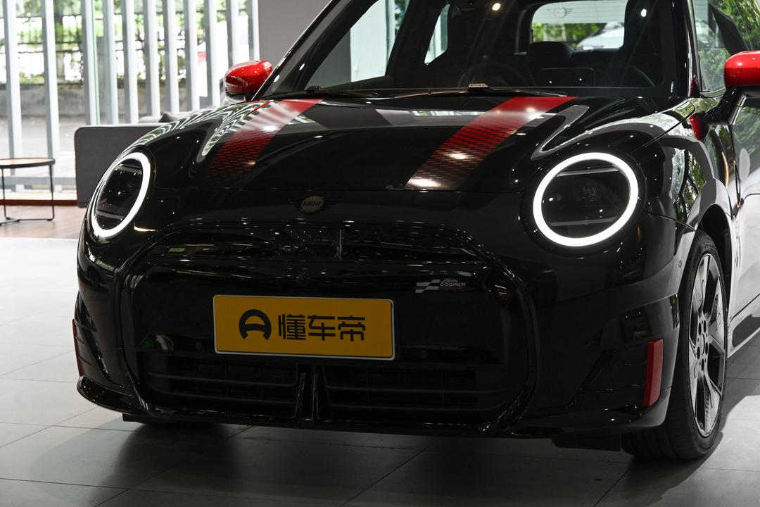 MINI JCW EV 2026, фото 12
