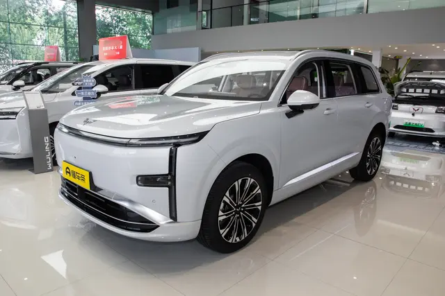 Wuling Xingguang L 2026 — купить из Китая под заказ