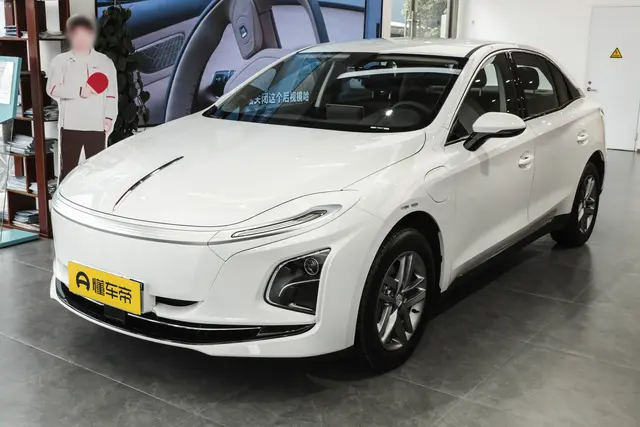 Hongqi E-QM5 2026 — купить из Китая под заказ