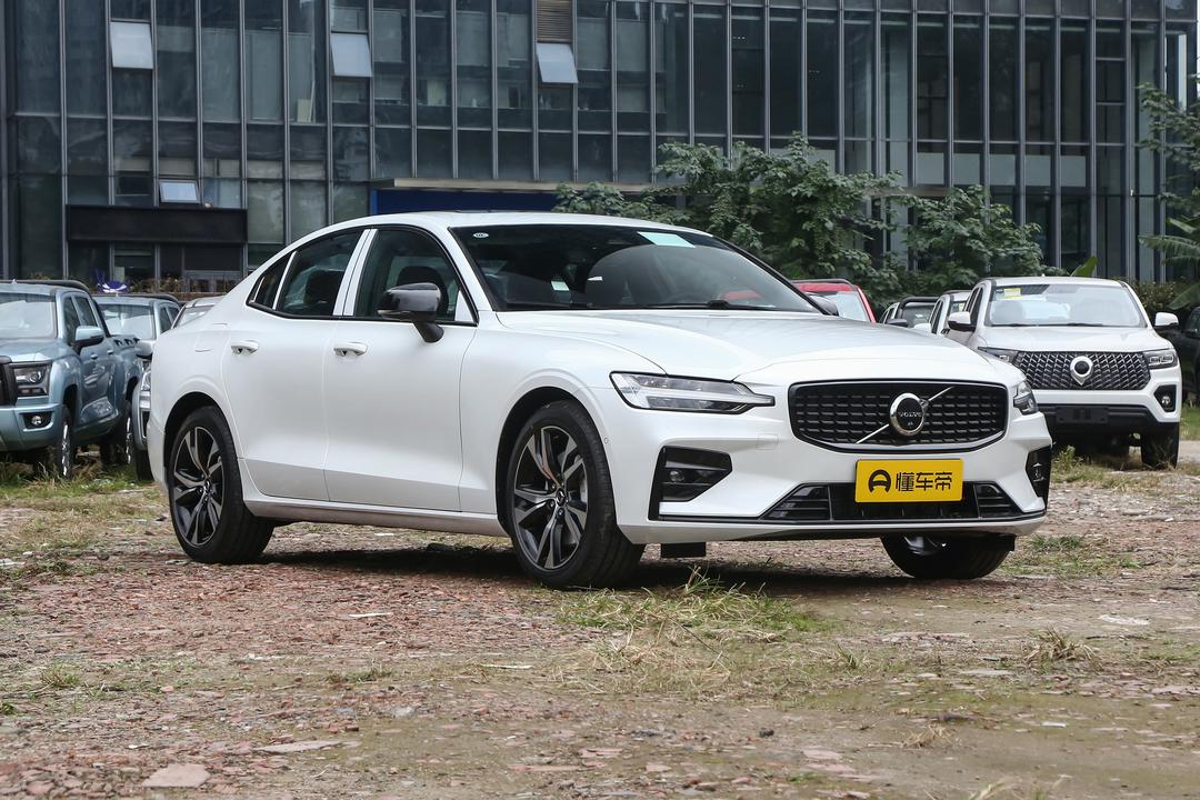 Volvo S60 2026, фото 3
