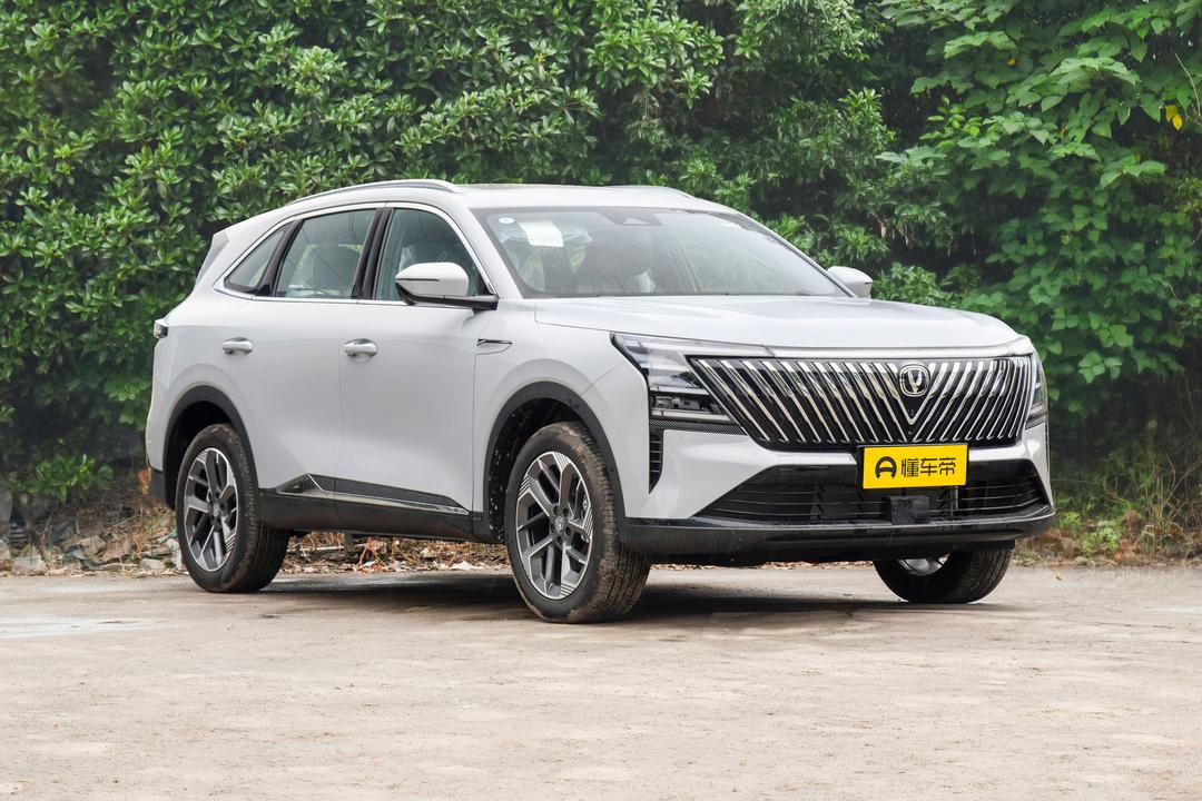 Changan CS75 PLUS 2026, фото 3