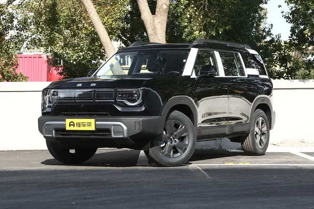 BAIC BJ30 2026 — купить из Китая под заказ