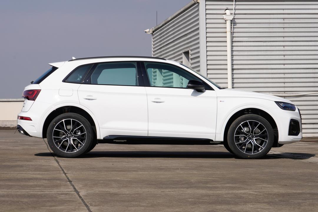 Audi Q5L 2026, фото 8