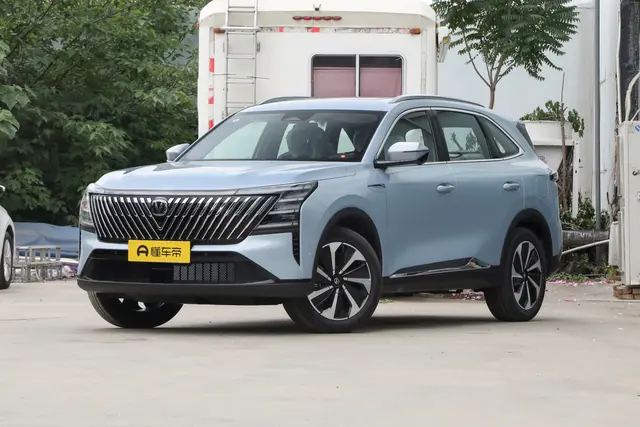 Changan CS75 PLUS 2026 — купить из Китая под заказ