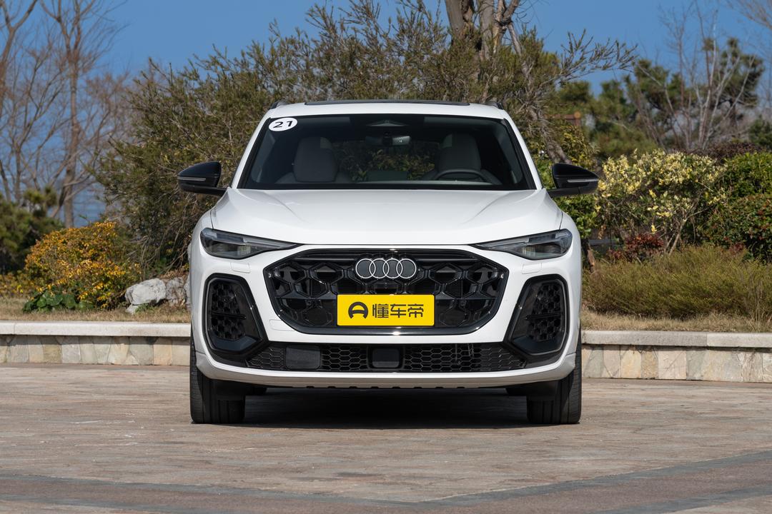 Audi Q5L 2026, фото 2