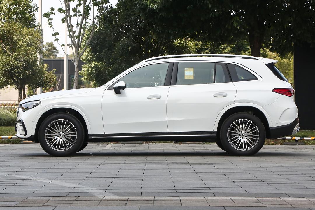Mercedes-Benz GLC-Class 2026, фото 4