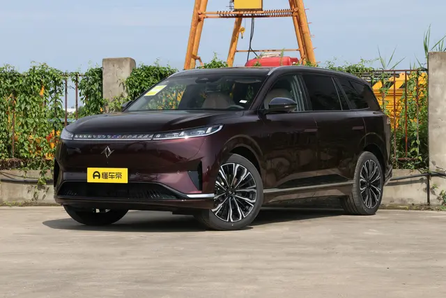 Dongfeng Yipai 008 2026 — купить из Китая под заказ