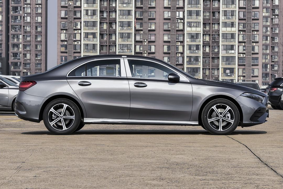 Mercedes-Benz A-Class 2026, фото 8