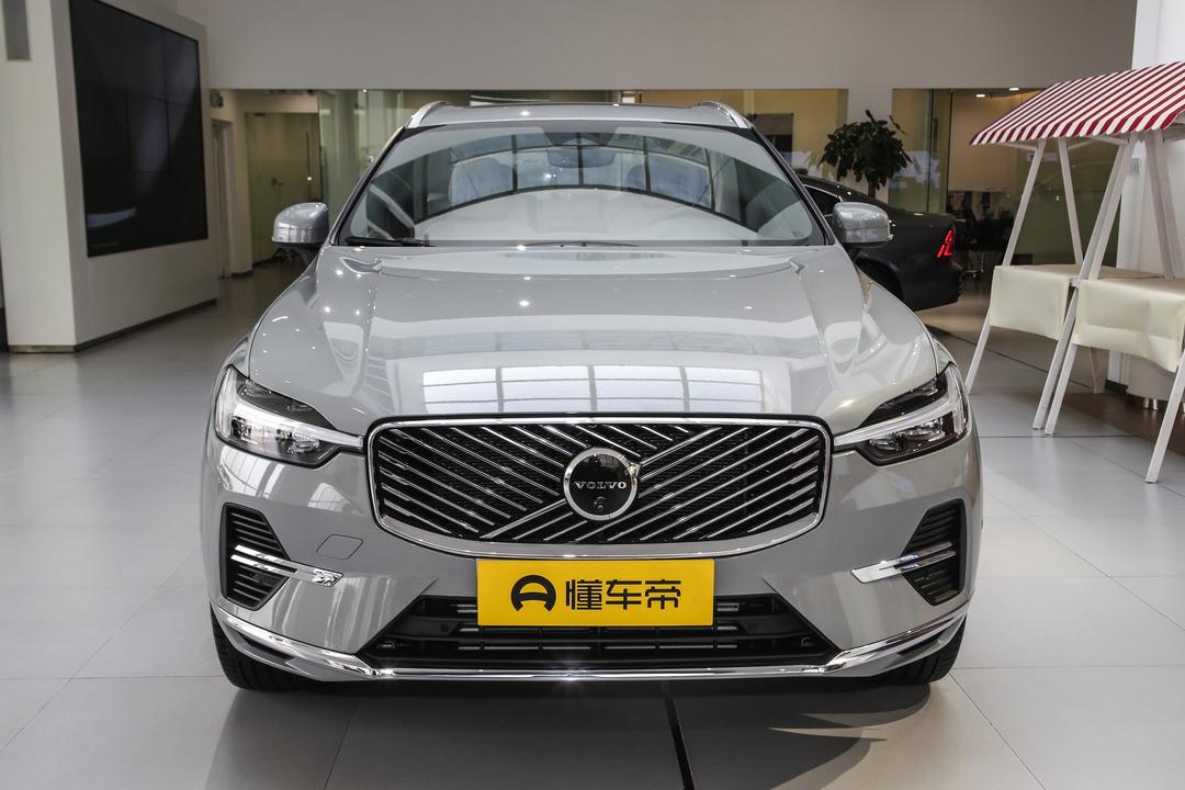 Volvo XC60 PHEV 2026, фото 2