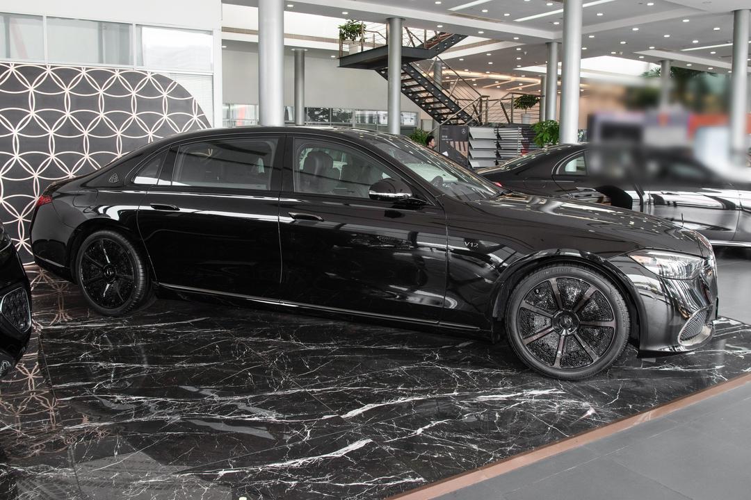 Mercedes-Benz Maybach S-Class 2026, фото 7