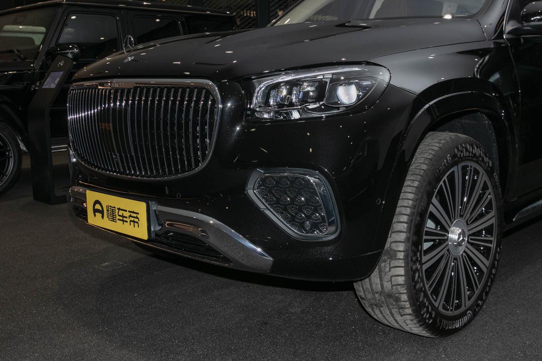 Mercedes-Benz Maybach GLS 2026, фото 8