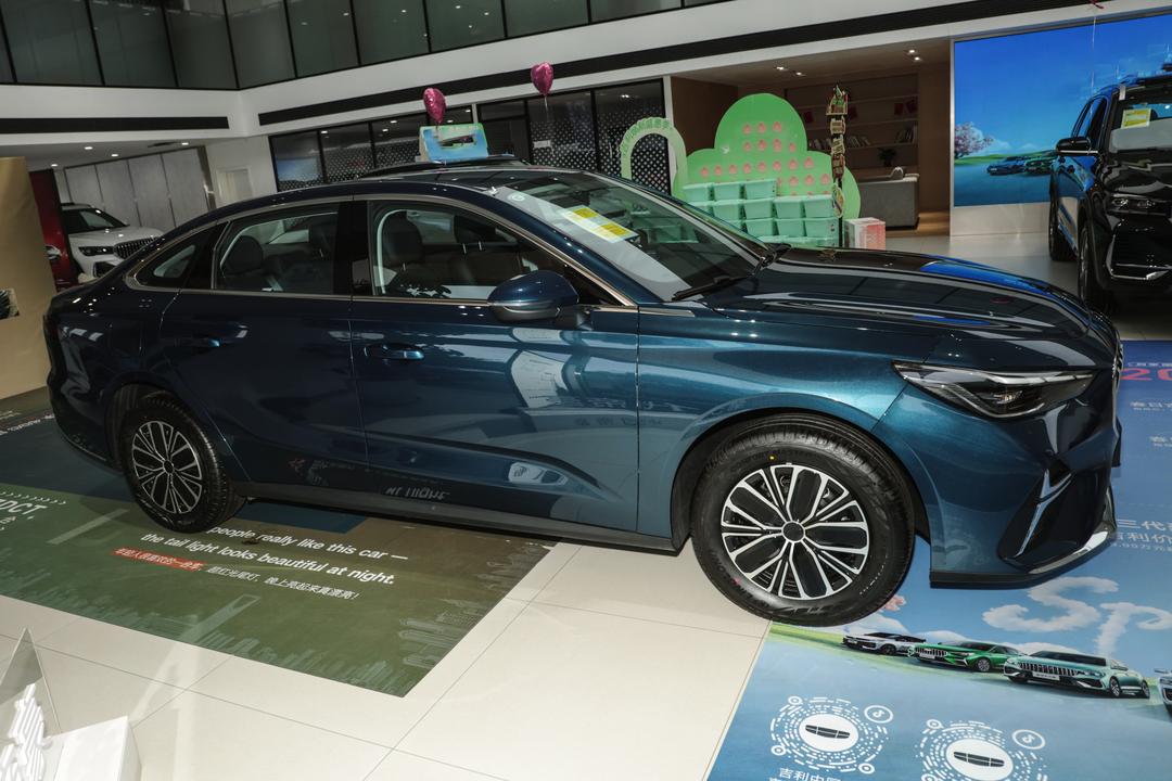 Geely Emgrand 2026, фото 8