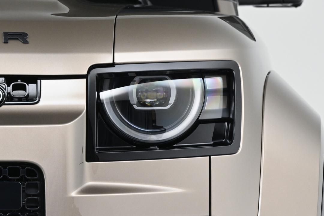 Land Rover Defender 2026, фото 11
