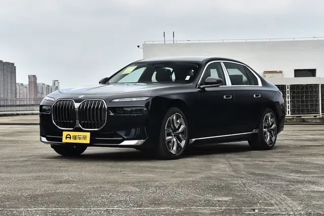 BMW 7-Series 2026 — купить из Китая под заказ