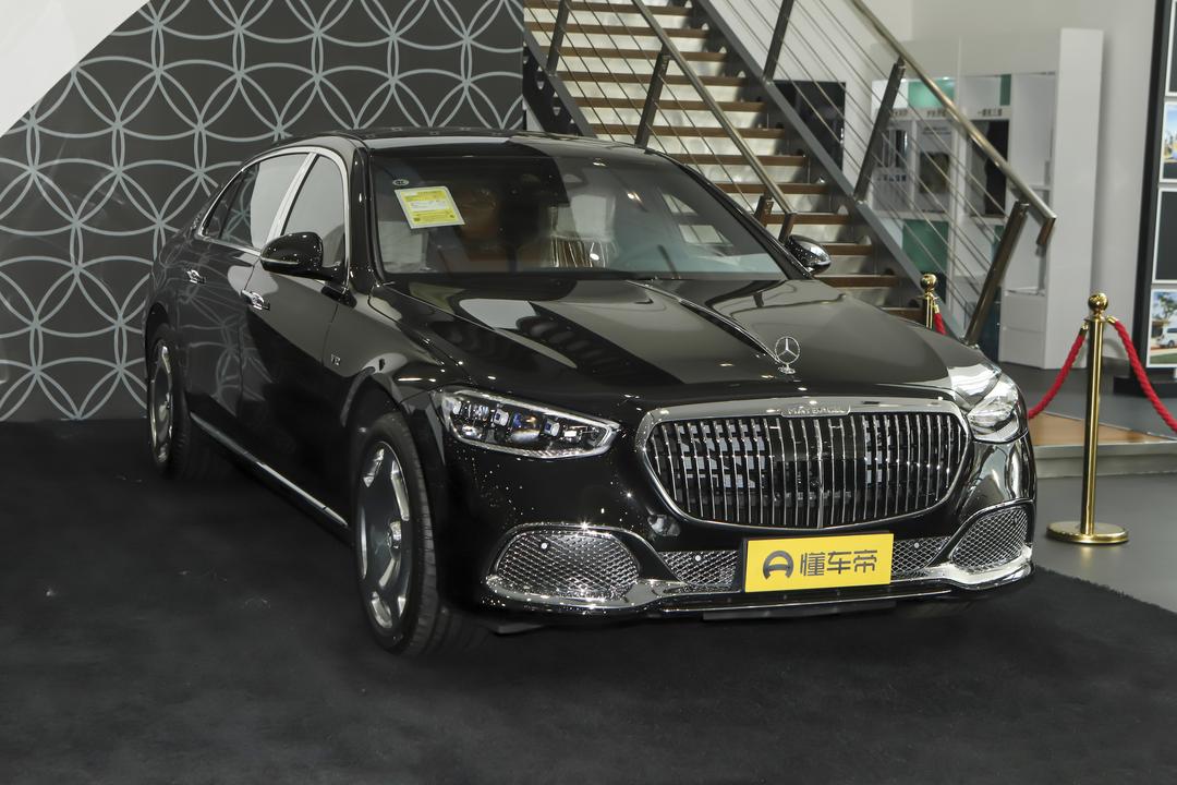 Mercedes-Benz Maybach S-Class 2026, фото 3