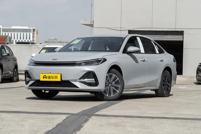 Geely A7 EM 2026 — купить из Китая под заказ