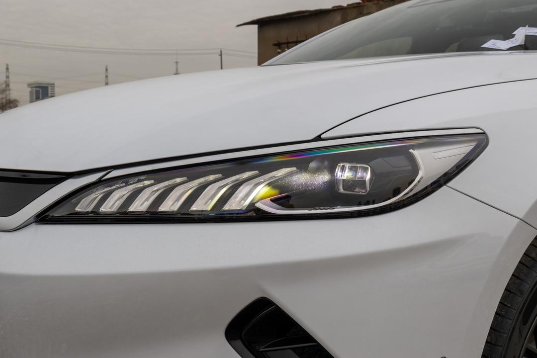 BYD Qin PLUS EV 2026, фото 14