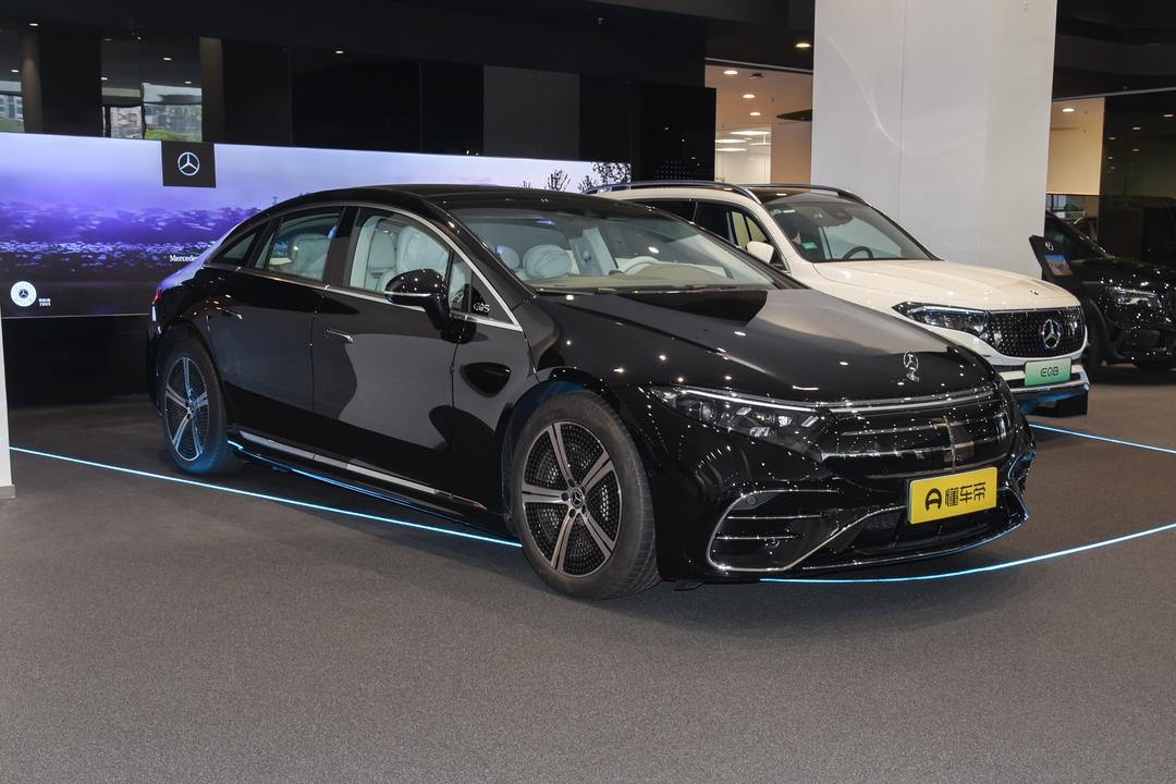 Mercedes-Benz EQS 2026, фото 3