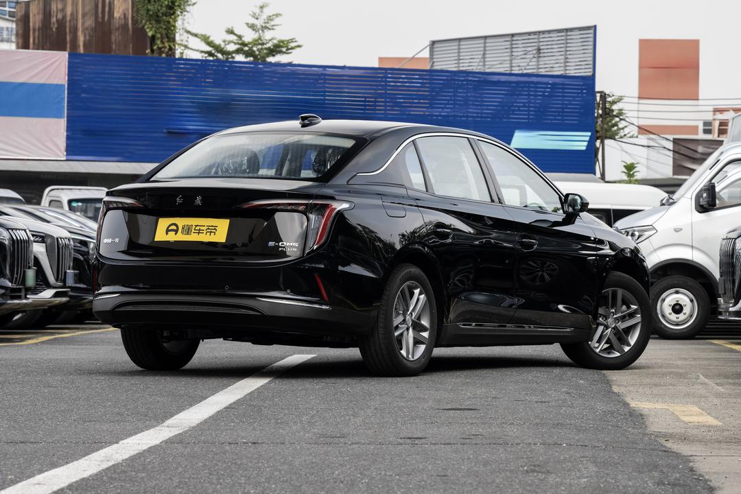Hongqi E-QM5 2026, фото 7