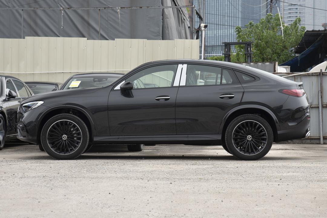 Mercedes-Benz GLC Coupe 2026, фото 4