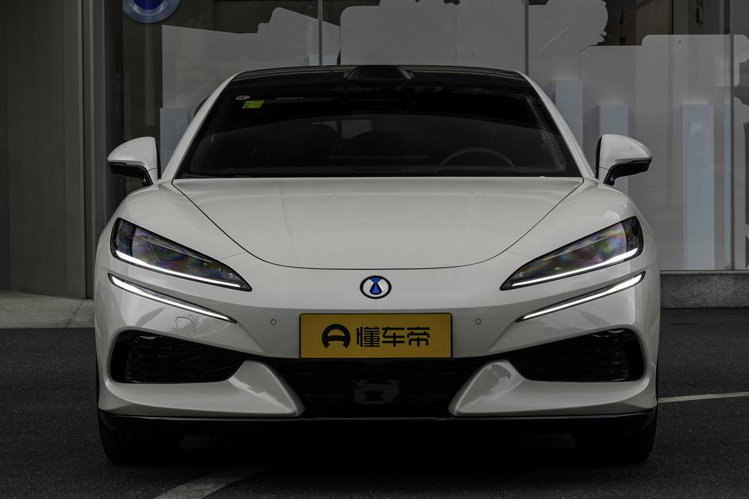 Denza Z9GT EV 2026, фото 12