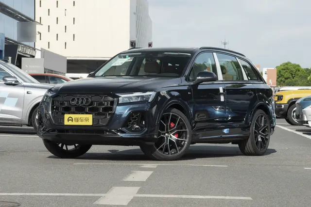 Audi Q7 2026 — купить из Китая под заказ