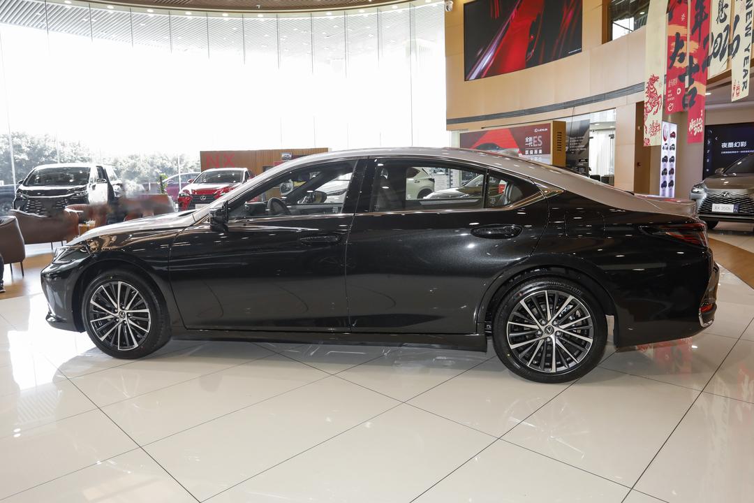 Lexus ES 2026, фото 4
