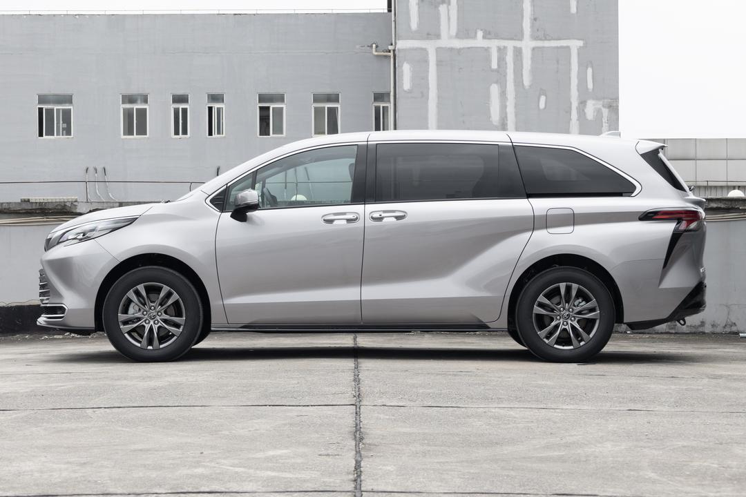 Toyota Sienna 2026, фото 4