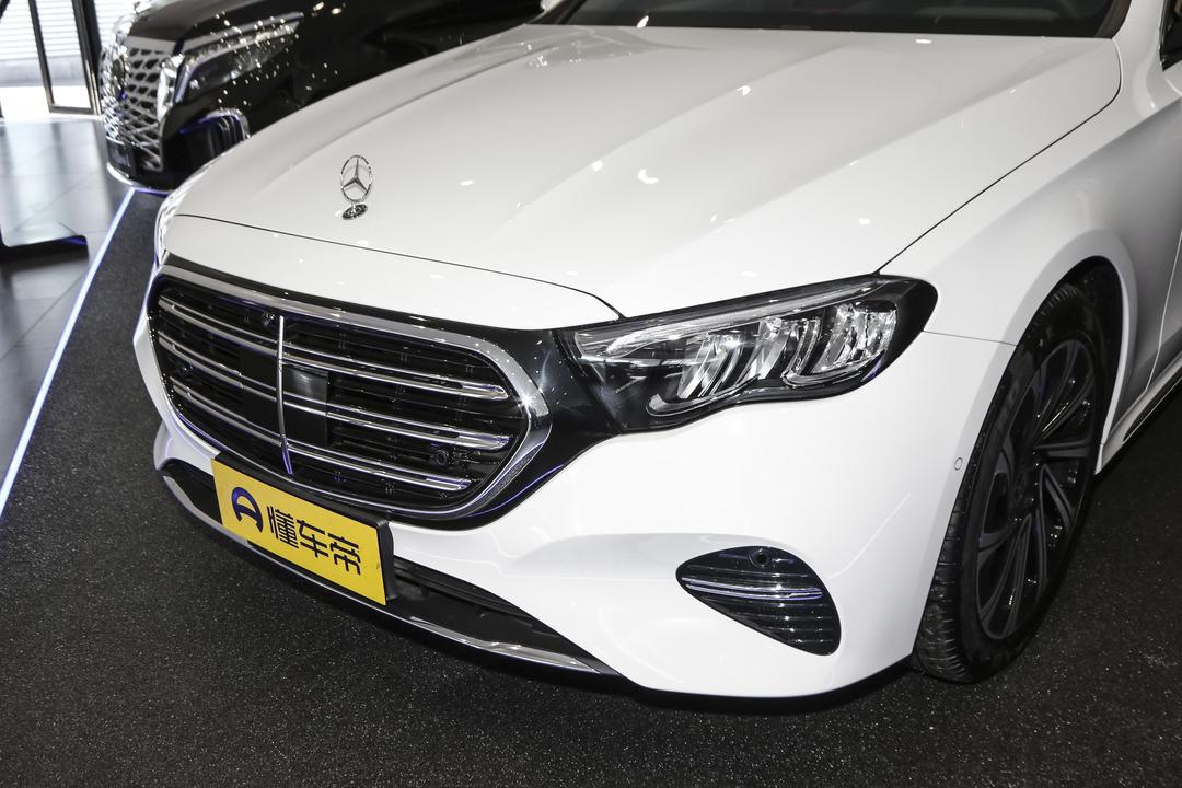 Mercedes-Benz E-Class 2026, фото 9