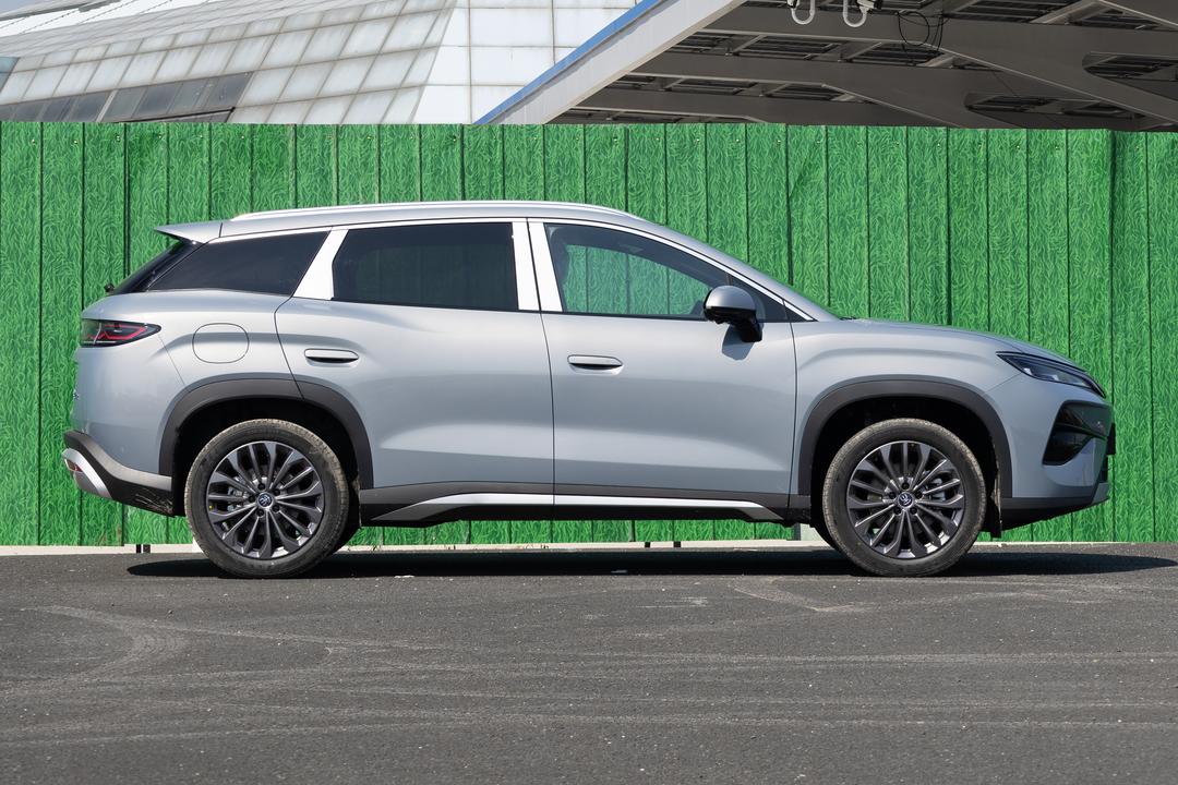 BYD Song Ultra DM 2026, фото 8