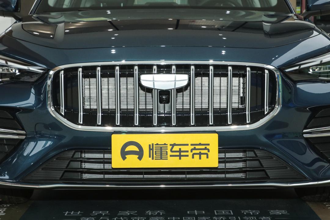 Geely Emgrand 2026, фото 10