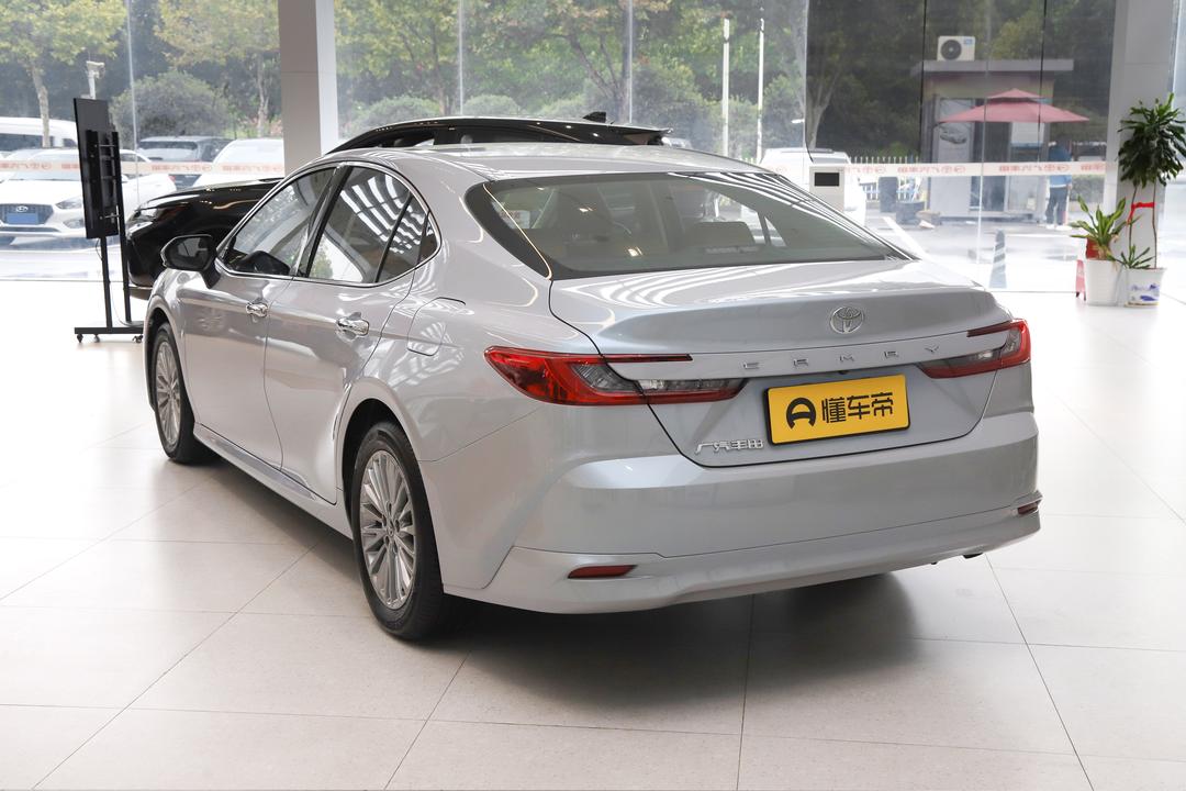 Toyota Camry 2026, фото 5