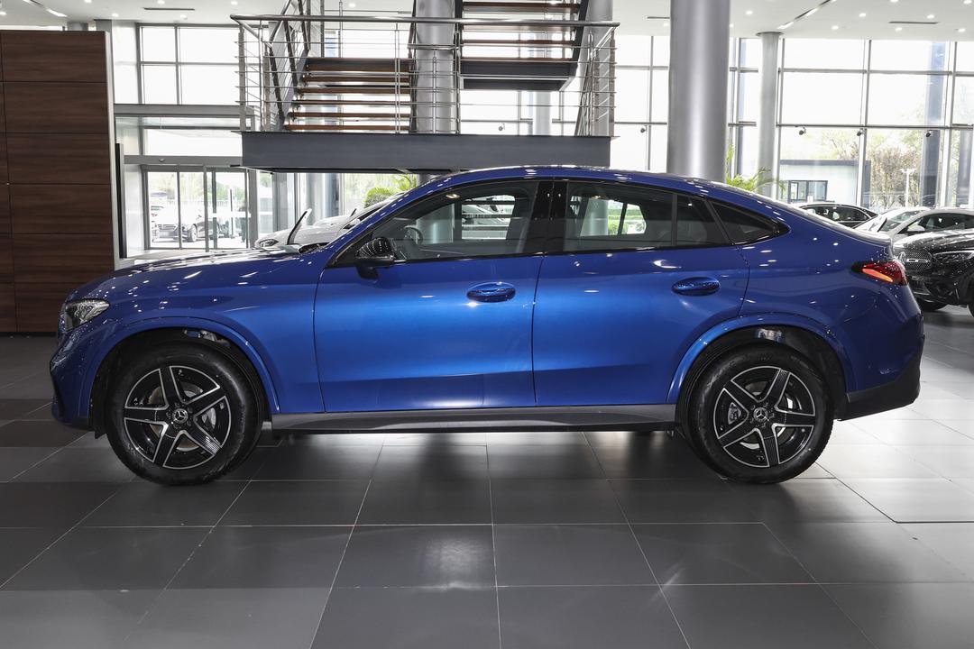 Mercedes-Benz GLC Coupe 2026, фото 4