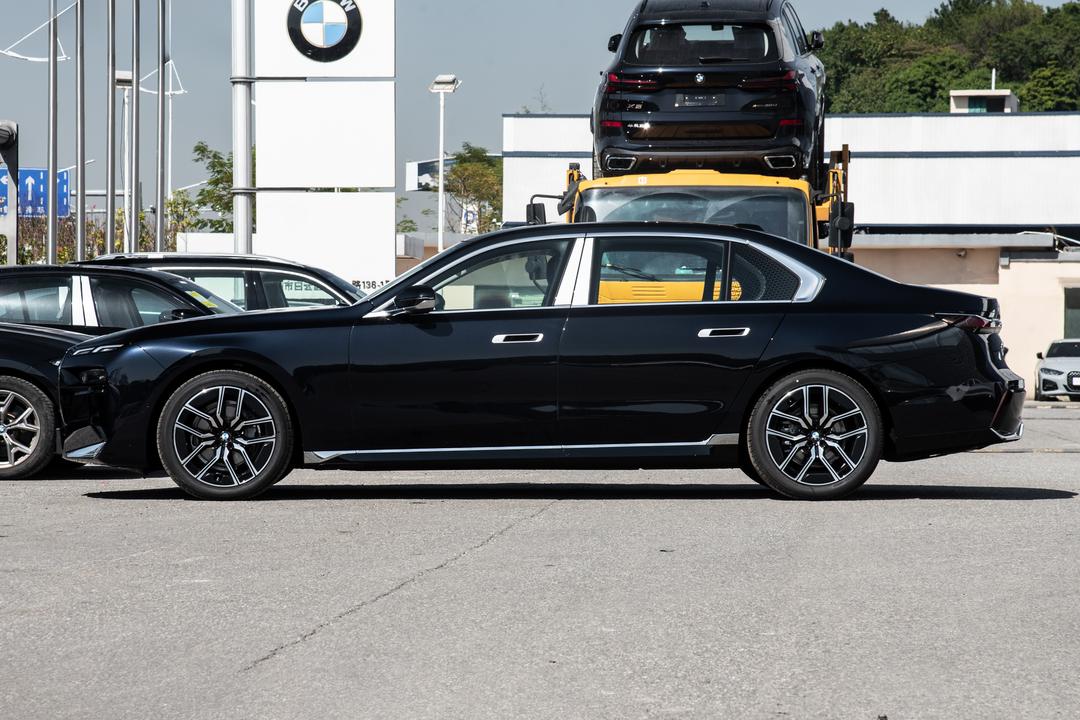 BMW 7-Series 2026, фото 4