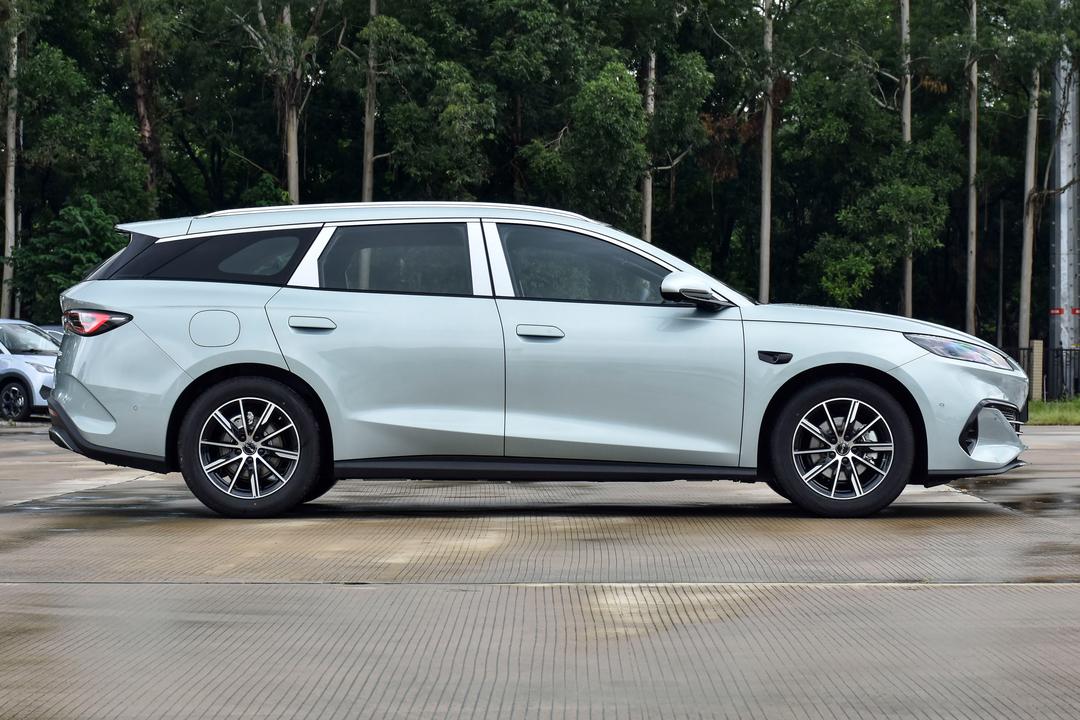 BYD Seal 06 DM Touring 2026, фото 8