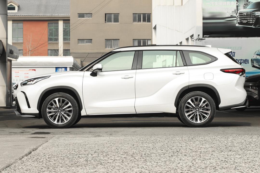 Toyota Crown Kluger 2026, фото 4
